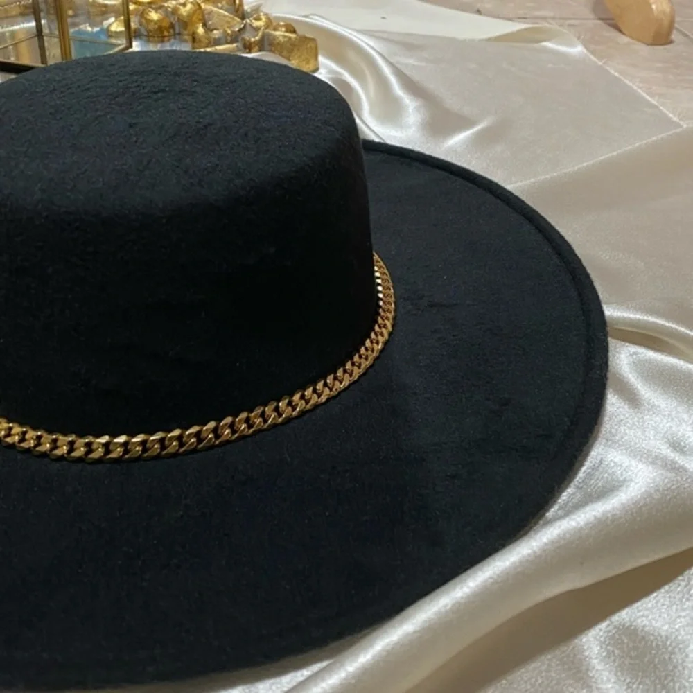 Black Fedora Chain Hat